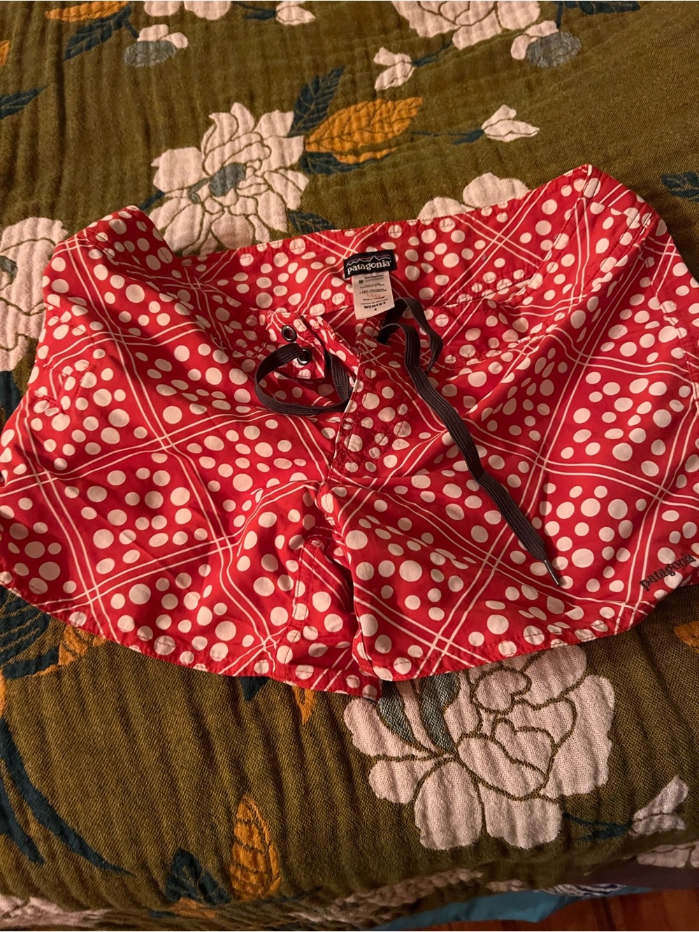 Patagonia Women’s Red Swim surf Board Shorts